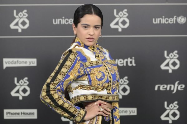 el-estilo-de-rosalia-como-viste-zeleb3