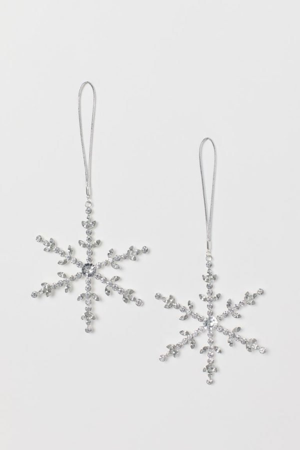 Catálogo H&M Home Navidad copos de nieve metal