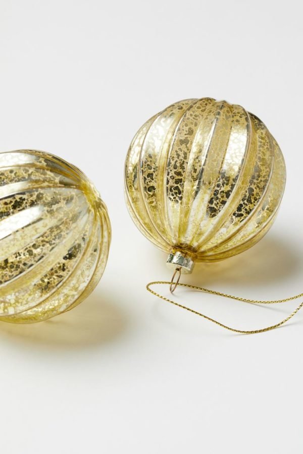 Catálogo H&M Home Navidad bolas vidrio doradas