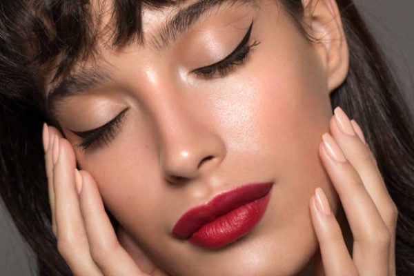 Como hacer un eyeliner perfecto 4