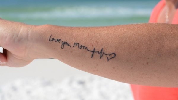 Tatuajes dedicados a una madre frases cortas love you 