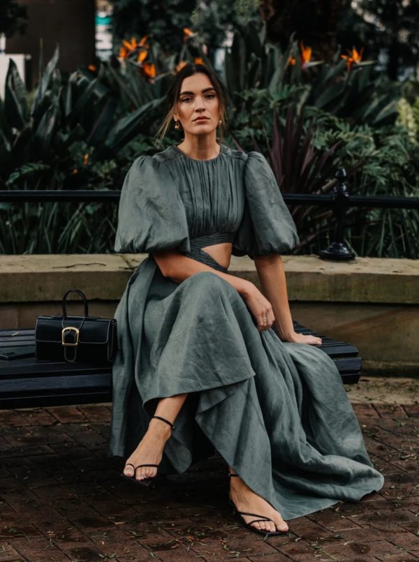 5 vestidos y looks para invitadas de boda de verano tendencia en lino